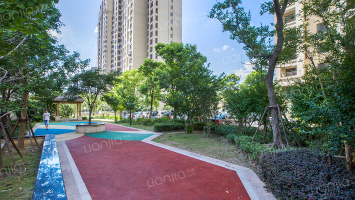 徐汇世家花园外景图