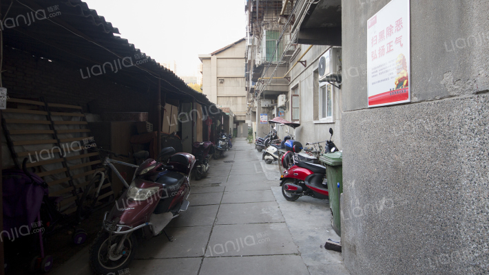 第十中学家属院外景图