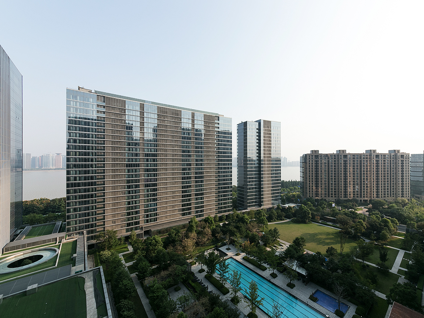 Sapphire Mansion compound photo 5