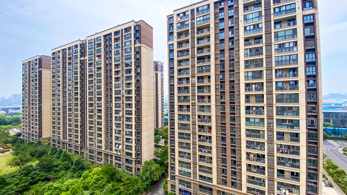 正大万物城外景图