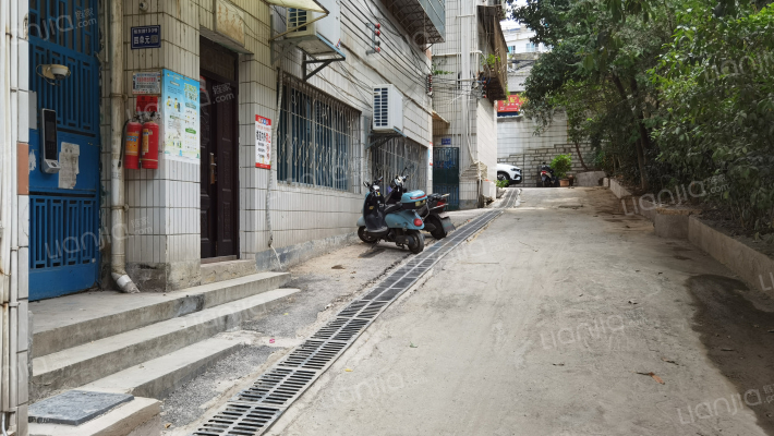 武警机关宿舍外景图