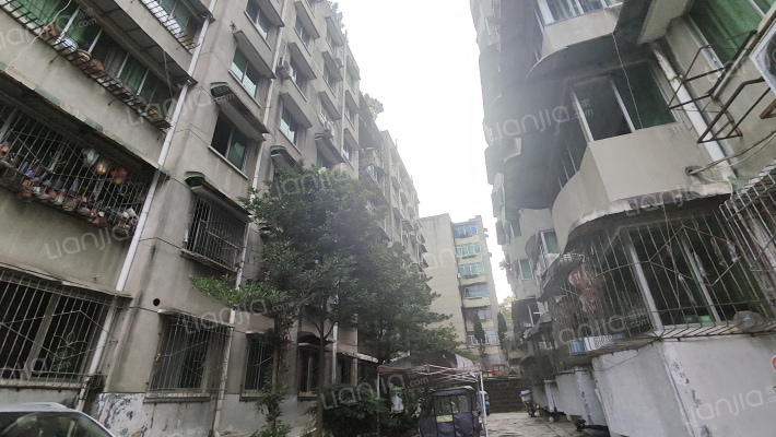 郊山路46号外景图