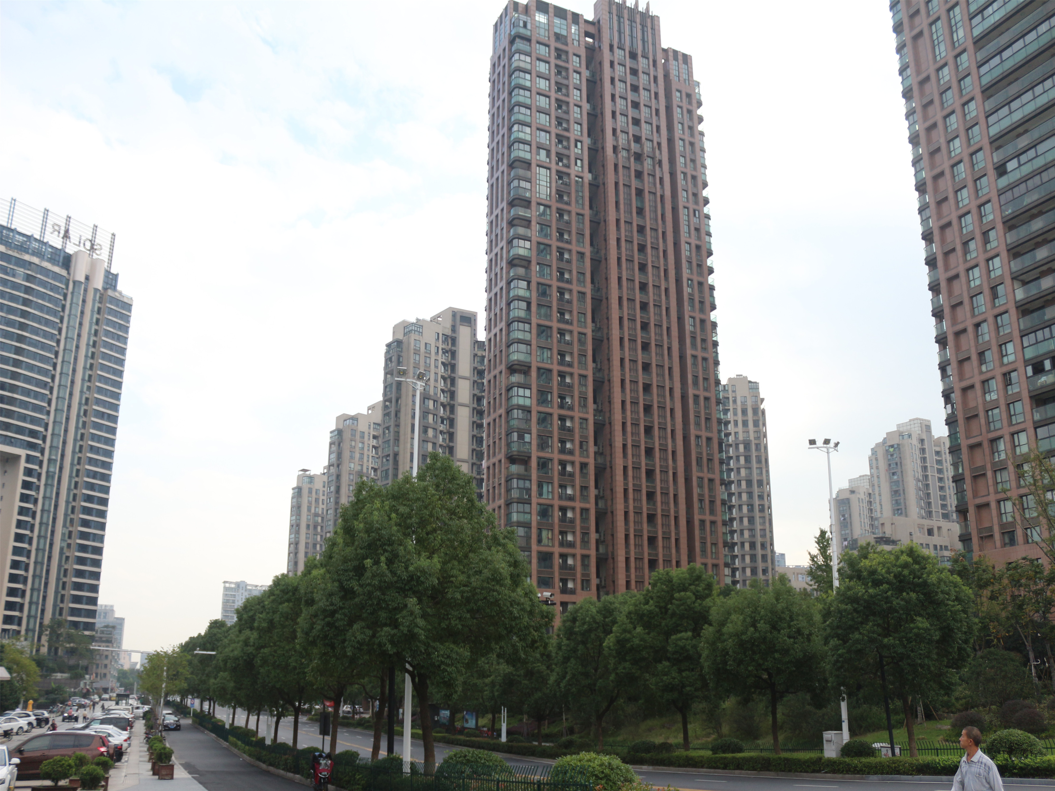 Rainbow Luxury compound photo 6