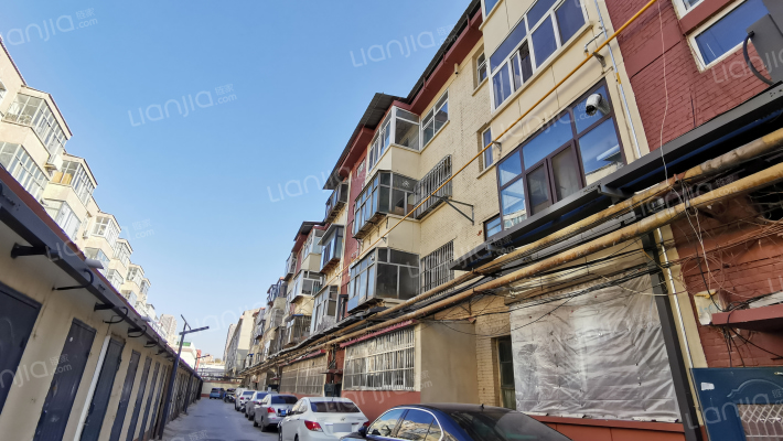 石棉管厂家属楼外景图