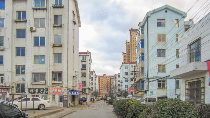 天府花园小区外景图