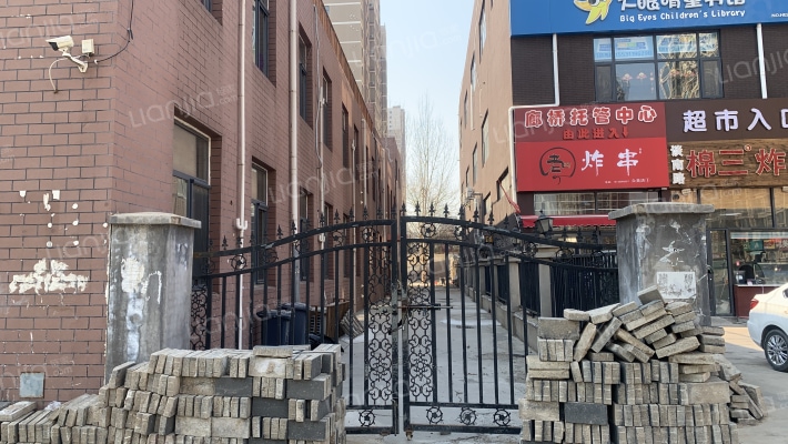 49中宿舍外景图