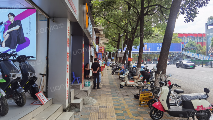 宝山北路352号外景图