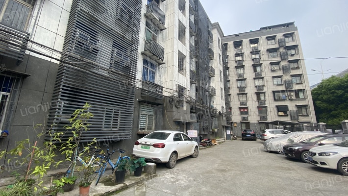 江宏小区外景图