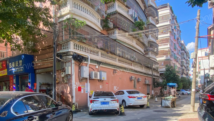 胜景花园外景图