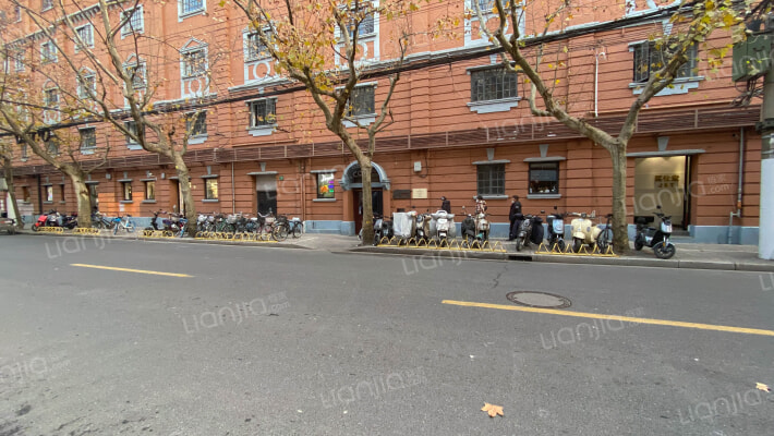 蓝宝石公寓外景图