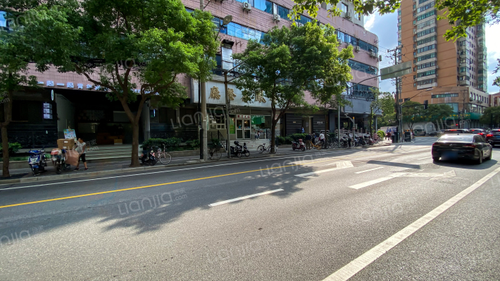 金凤大厦外景图