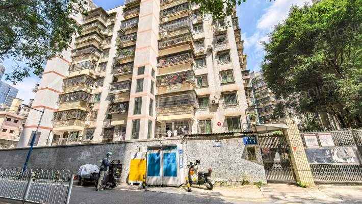 日立电梯宿舍外景图