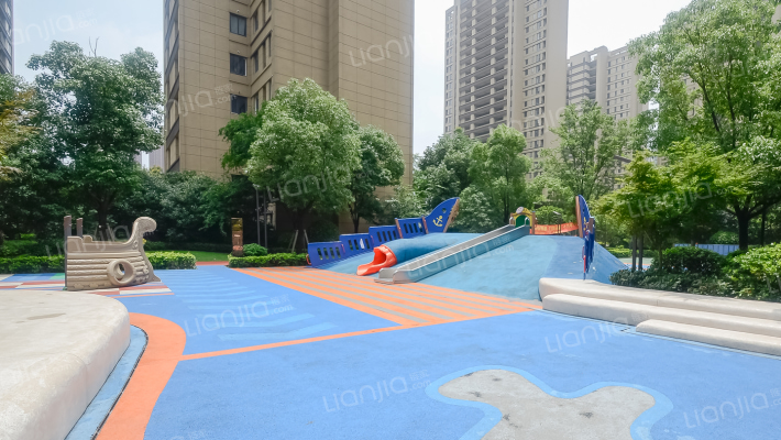 绿地璀璨天城外景图