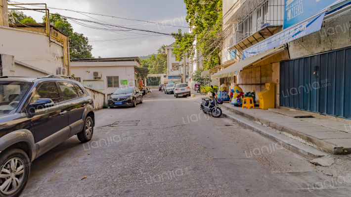 西河坡下新村外景图
