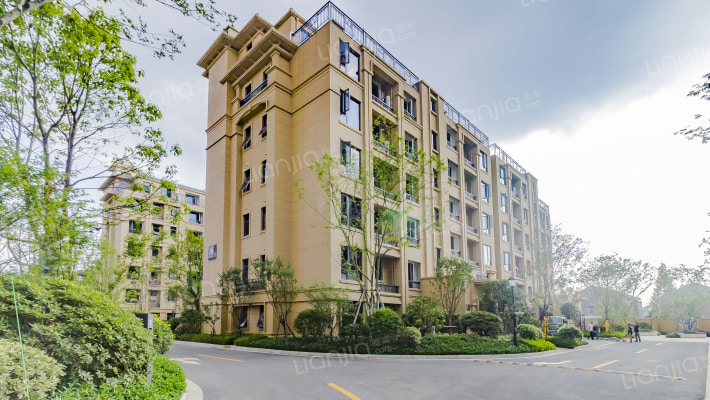 中梁泊景庭外景图