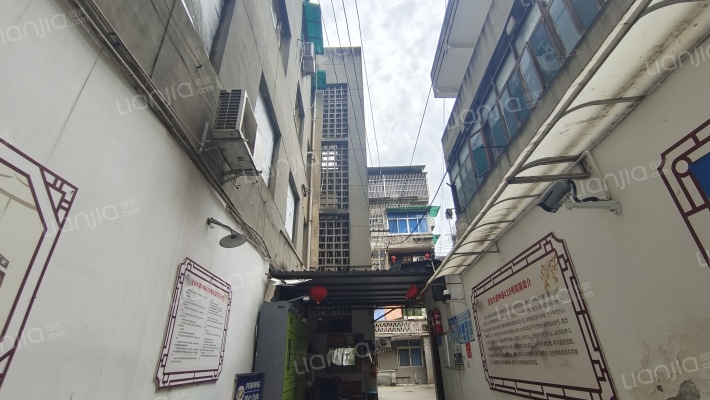 宝光大道中段428号外景图