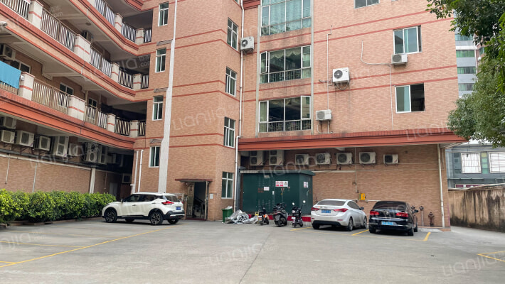 华苑大厦(红旗路)外景图