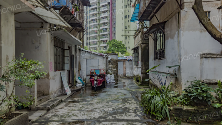电机厂家属宿舍外景图