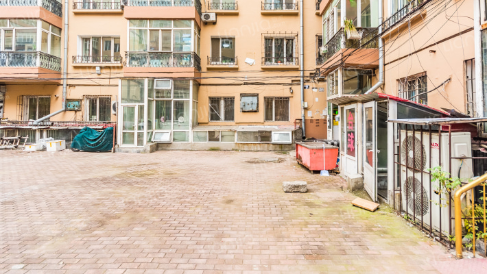 八栋楼小区外景图