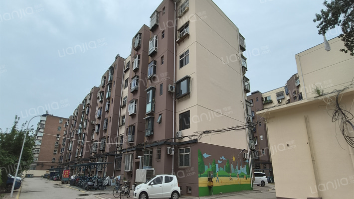 一建生活区外景图