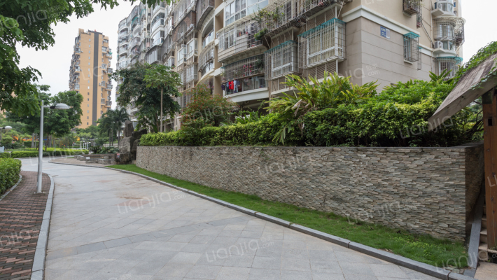 新莲花新龙山花园外景图