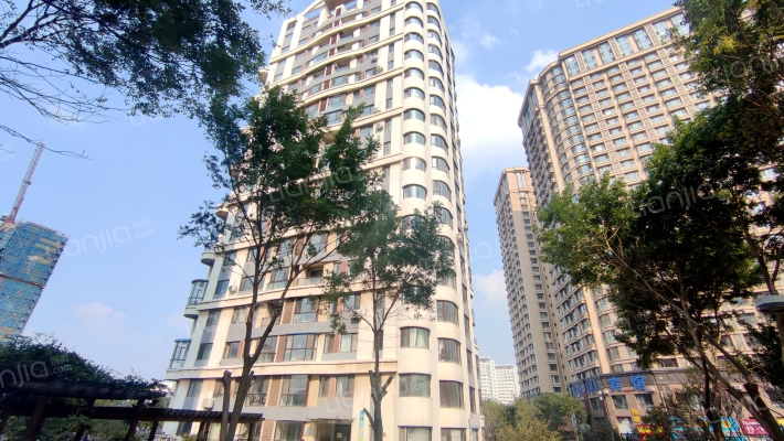 一品山水外景图