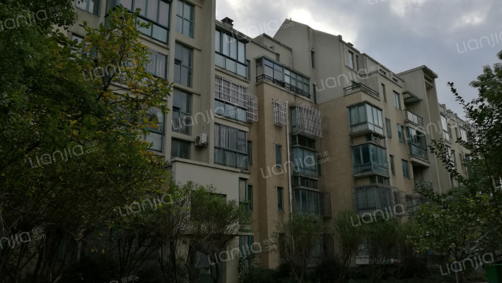 爵士风情花园外景图