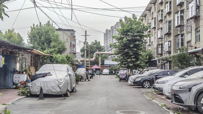 凤凰山路48外景图