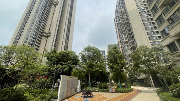 华润翡翠中心润玺外景图