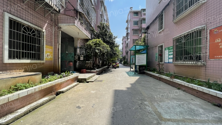 心怡小区外景图