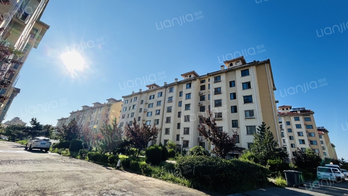 龙山花园外景图