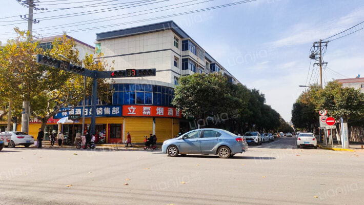 高陵区二运司家属院外景图