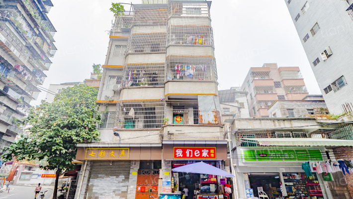 矿泉花园外景图