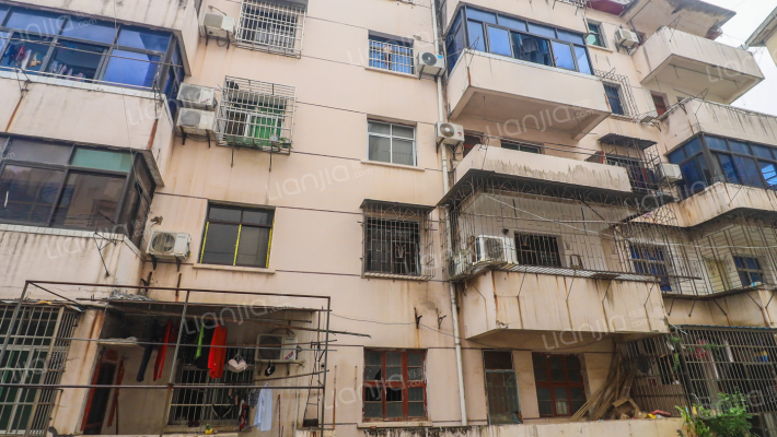 老烟草公司宿舍外景图