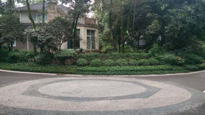 龙湖香樟林别墅外景图