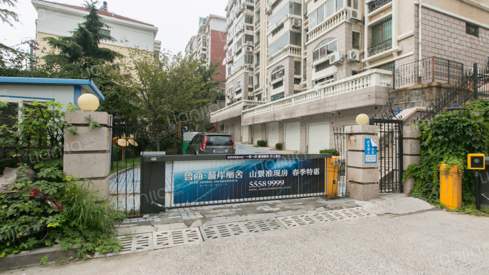 拥翠山庄外景图