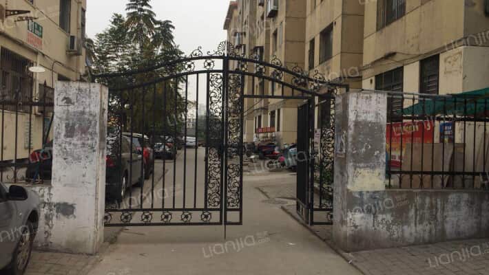 东安房地产宿舍外景图