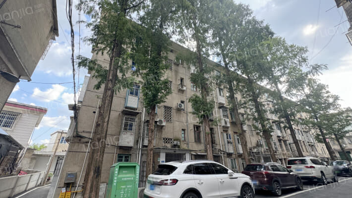 湖南师大麓山村外景图