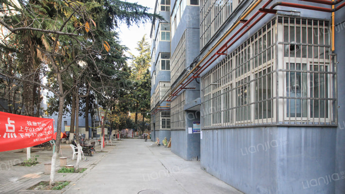 青海油田离退休基地外景图