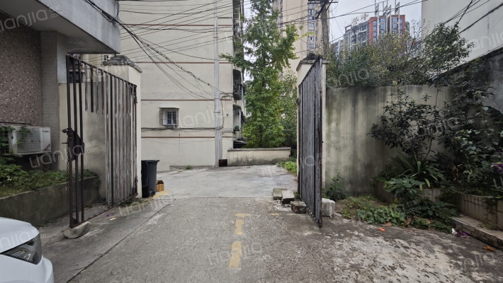 贵州省化工院宿舍外景图