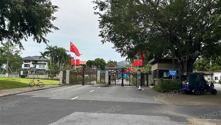 高尔夫山莊外景图