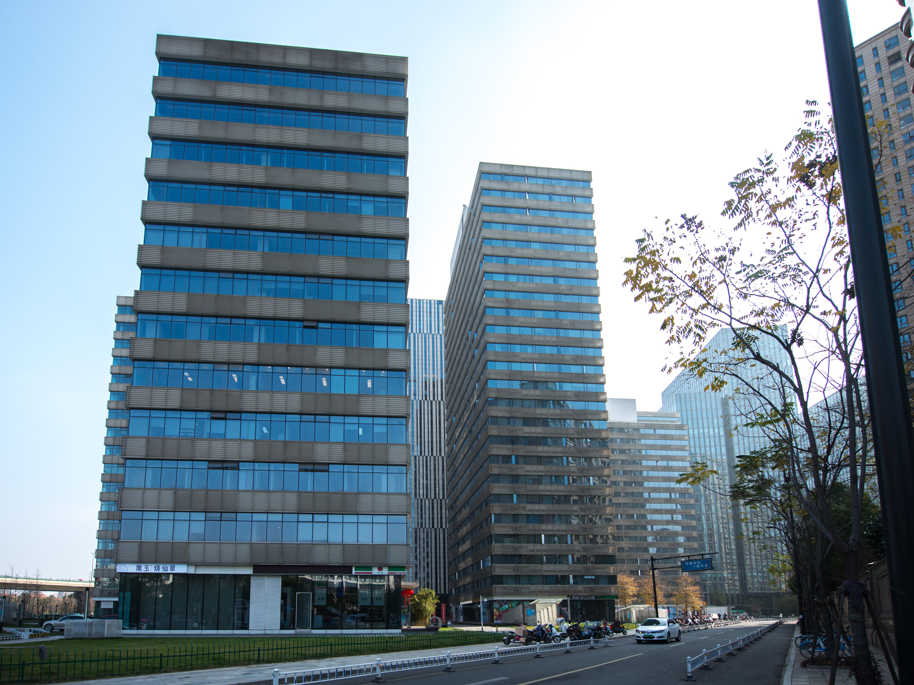 Wantong Center compound photo 7