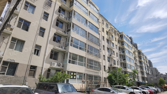 雅荷春天外景图