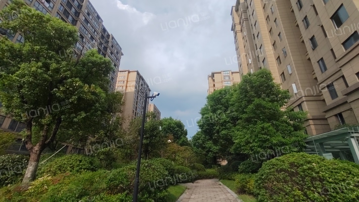 红五月嘉苑二区外景图