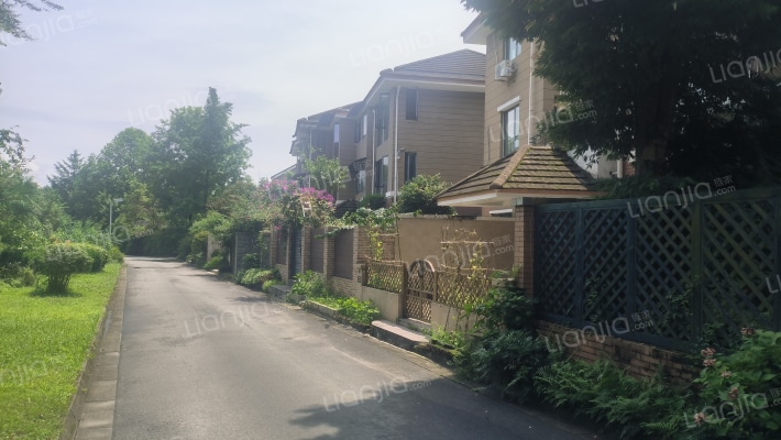 高尔国际1期外景图