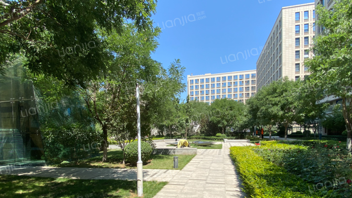 房山超级蜂巢外景图