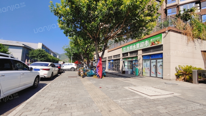 重庆商务职业学院家属院外景图