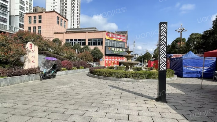 唐扬公园天街外景图