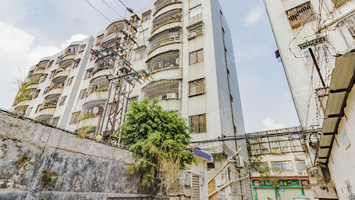 帝威大厦外景图