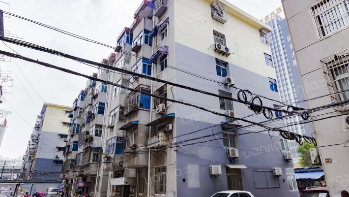 振源新村外景图